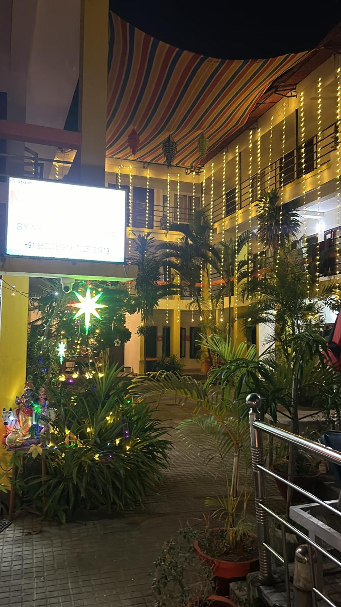 New Kovalam Beach Hotel Bagian luar foto
